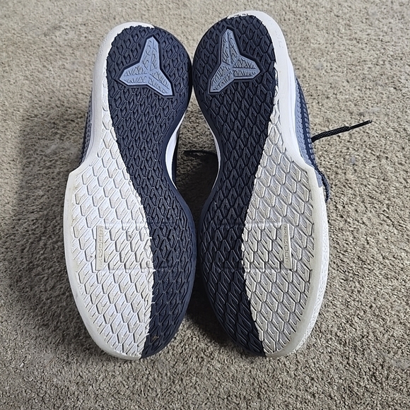 Nike Mamba Fury Men's Kobe Size 11 Navy/White Worn Once - Picture 6 of 9
